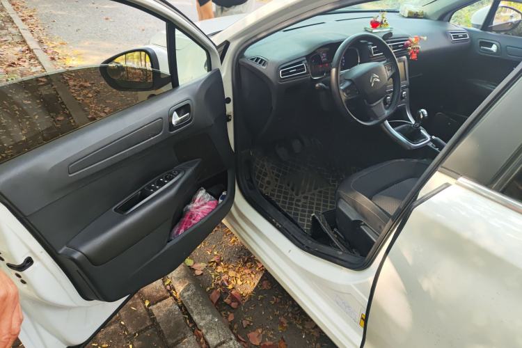 Used Citroen C4 Sega 2018 1.6L Manual Luxury Model Driver Seat