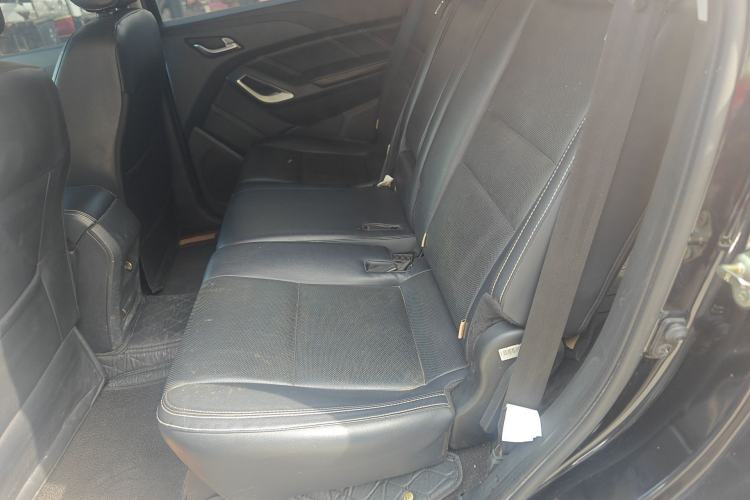 Used JMC Yusheng S350 2016 2.0T Automatic Two-Wheel Drive Gasoline Luxury Version with Sunroof 5 Seats Left Rear Seat