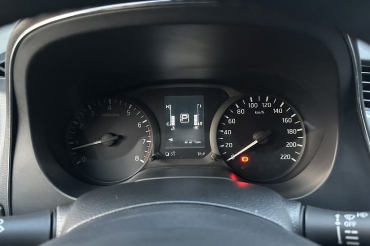 Used Nissan Navara 2017 2.5L Automatic 2WD Luxury Edition QR25