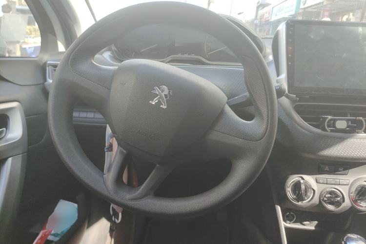 Used Peugeot 2008 2014 1.6L Automatic Trend Edition Steering Wheel