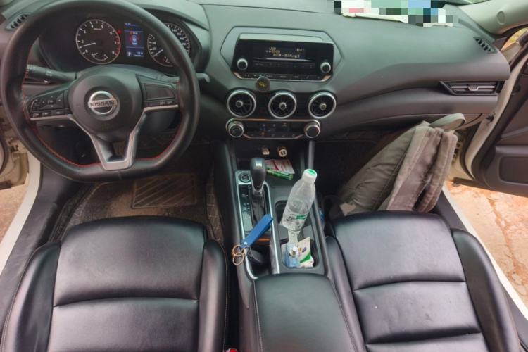 Used Nissan Sylphy 2020 1.6L XE CVT Comfort Edition Center Console