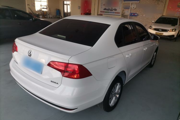 Used Volkswagen Bora 2016 1.6L Automatic Fashion Model
