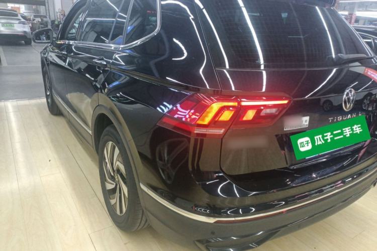 Used Volkswagen Tiguan L 2024 Outstanding Model 300TSI Automatic Two-Wheel Drive Longteng Edition
