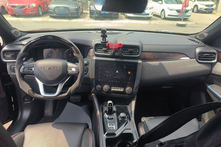 Used Lynk & Co 03 2019 2.0TD Automatic Jing Pro Edition Center Console