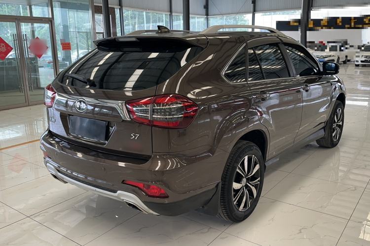 Used BYD S7 2017 2.0T Automatic Prestige Edition
