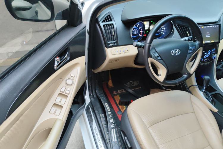 Used Hyundai Sonata 2013 2.0L Automatic Luxury Edition