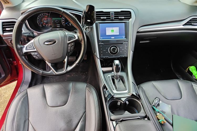 Used Ford Mondeo 2013 2.0L GTDi240 Luxury Sport Model Center Console