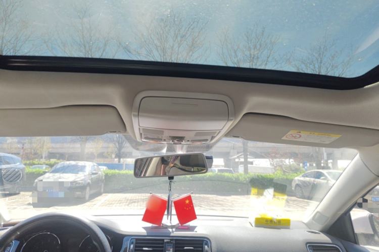 Used Volkswagen Sagitar 2017 1.6L Automatic Comfort Model Headliner