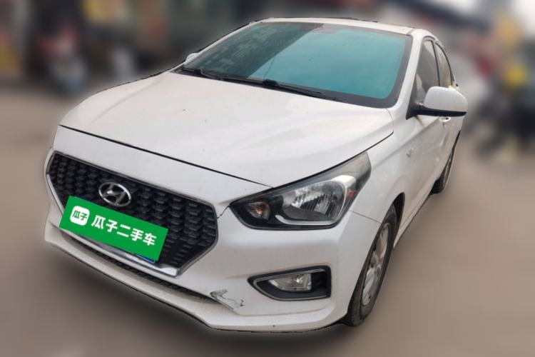 Used Hyundai Verna (older generation) 2017 1.4L Manual Colorful Skyroof Version China V Standard