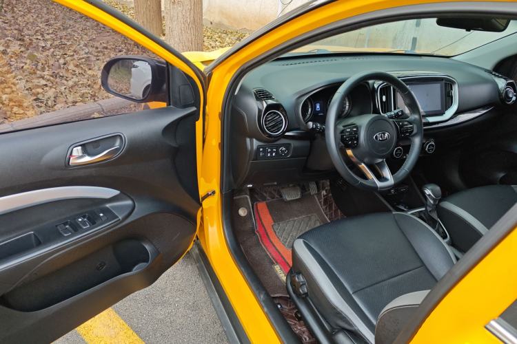 Used Kia kx1 Stonic 2021 1.4L CVT Fun & Sunroof Model Driver Seat