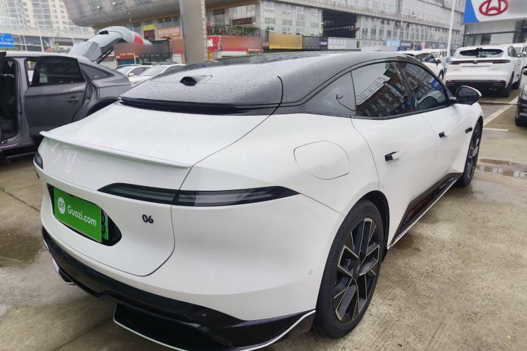 Used Avatr 06 2025 Pro Range-Extended Edition Rear Right 45 Deg