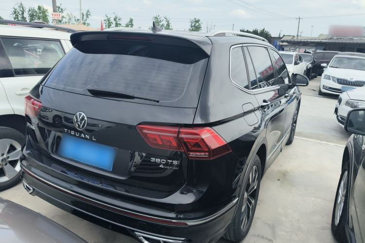 Used Volkswagen Tiguan L 2023 380TSI Automatic All-Wheel Drive R-Line Flagship 7-Seater Rear Right 45 Deg