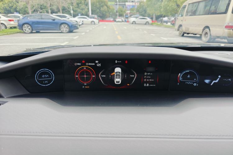 Used CHANGAN UNI-V 2025 1.5T 500Bar Prestige Version
