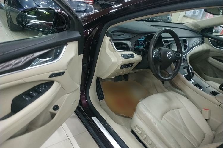 Used Buick LaCrosse 2018 28T Avenir
