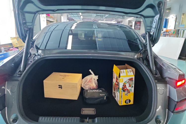 Used XPeng P7 2023 P7i 702 Pro
