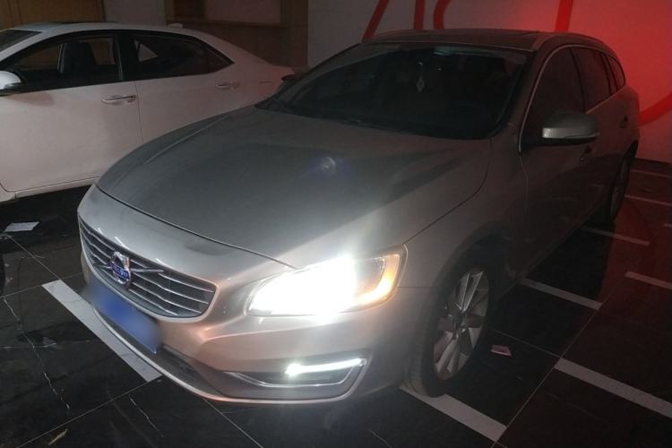 Used Volvo V60 2015 T5 Zhiyi Edition