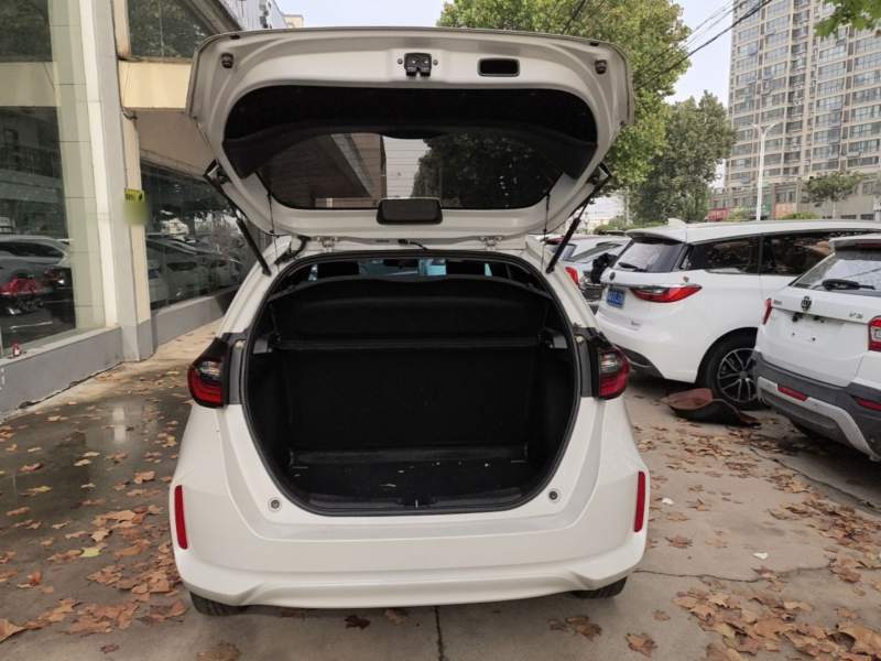 Used Honda Fit 2023 1.5L CVT Trend Edition — 18