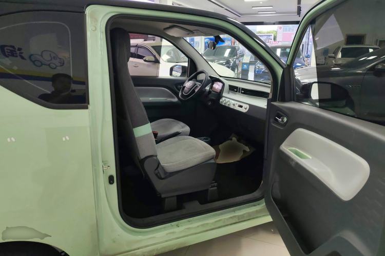 Used Wuling Hongguang MINIEV 2022 Macaron Premium Model – Lithium Iron Phosphate