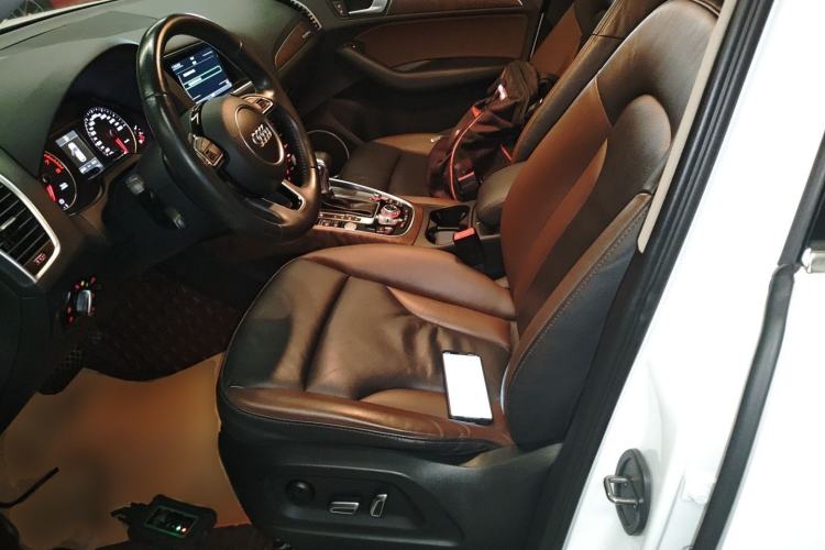 Used Audi Q5 2017 Plus 40 TFSI Comfort Model Left Front Seat