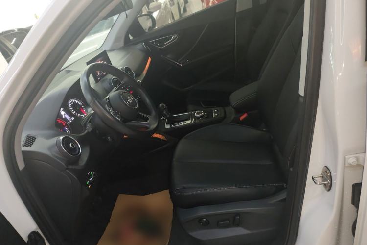 Used Audi Q2L 2018 35 TFSI Launch Exclusive Edition China VI Left Front Seat