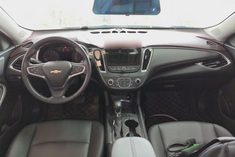 Used Chevrolet Malibu XL 2022 535T Automatic Sport Edition Center Console