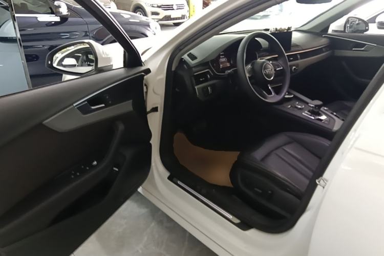 Used Audi A4L 2018 30th Anniversary Edition 40 TFSI Trendy Model

