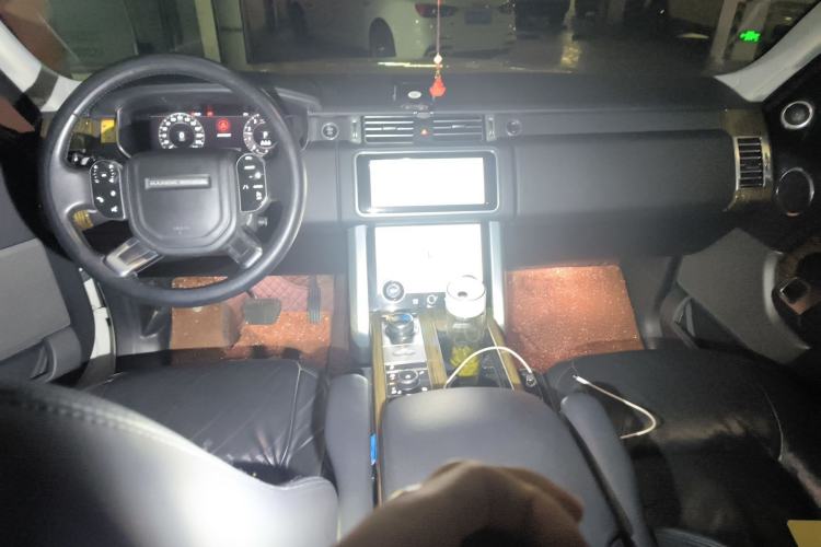 Used Land Rover Range 2019 3.0 SC V6 Grand Edition Center Console