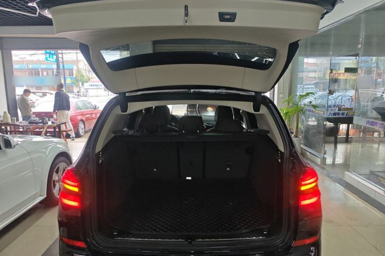 Used BMW X3 2021 xDrive25i M Sport Package Trunk