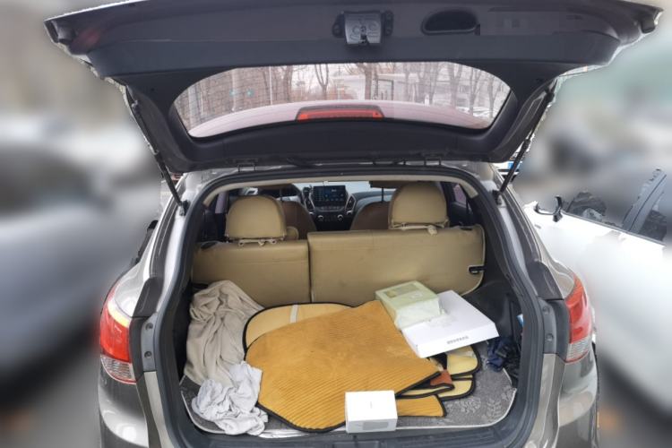 Used Hyundai ix35 2015 2.0L Automatic 2WD Comfort Edition China IV Standard Trunk