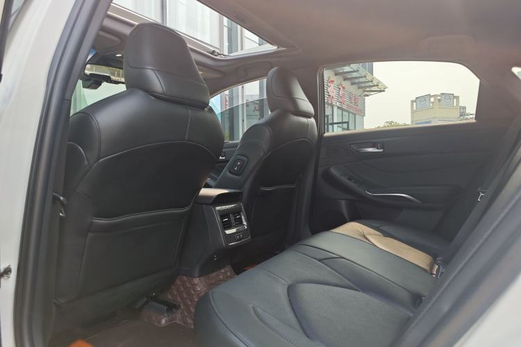 Used Toyota Avalon 2019 Dual-Engine 2.5L Luxury Edition China VI Standard Interior 7