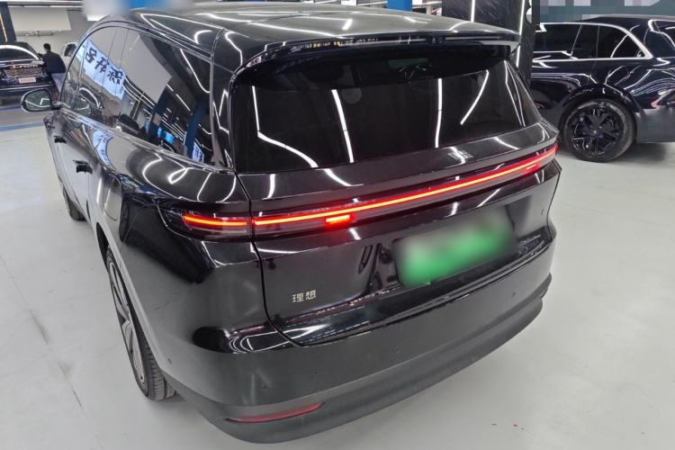 Used Li Auto i8 2025 Model Standard Version Exterior 2