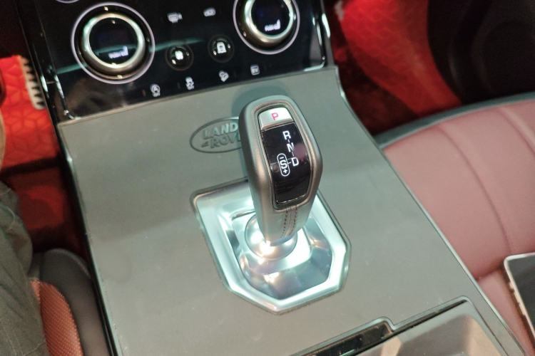 Used Land Rover Range Rover Evoque New Energy 2023 Aurora L P300e Plug-in Hybrid Electric Version