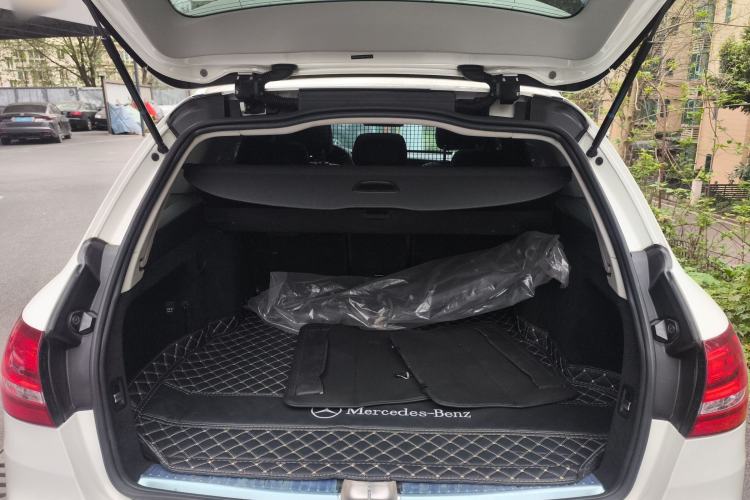 Used Mercedes-Benz C-Class 2017 Facelift C 200 Station Wagon
