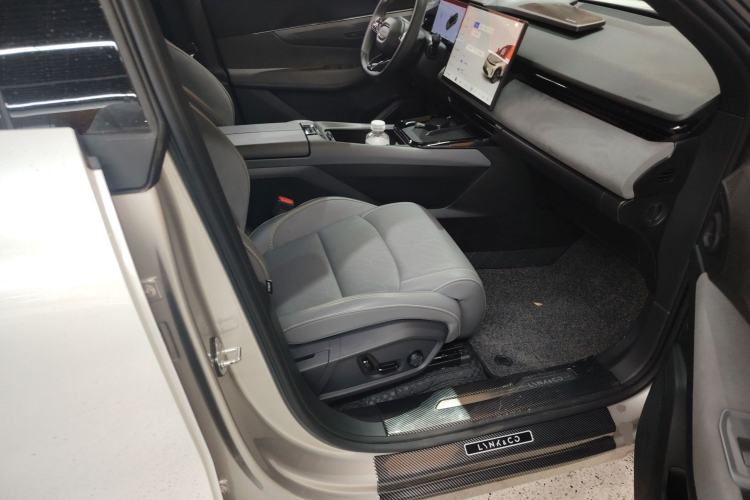 Used Lynk & Co 08 EM-P 2023 245km Ultra-Long Range Halo