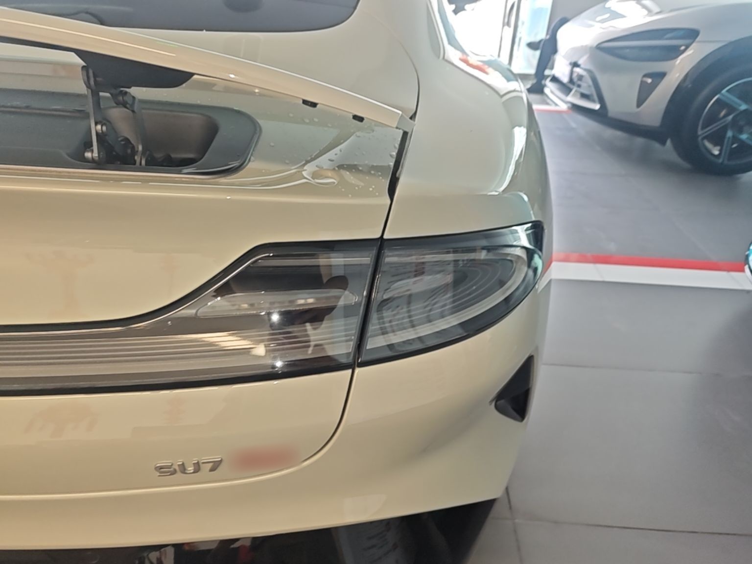 Xiaomi Auto SU7 2024 Four-Wheel Drive Ultra-Long Range Advanced Intelligent Driving Max Edition — снимка 9