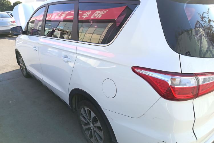 Used Changan Lingxuan 2017 1.6L Manual Elite Model
