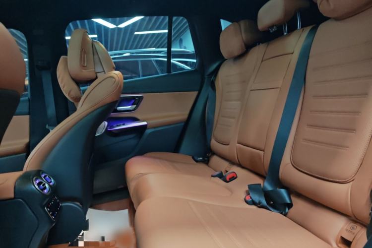 Used Mercedes-Benz GLC 2024 GLC 300 L 4MATIC Dynamic Edition 5-seater Interior 3