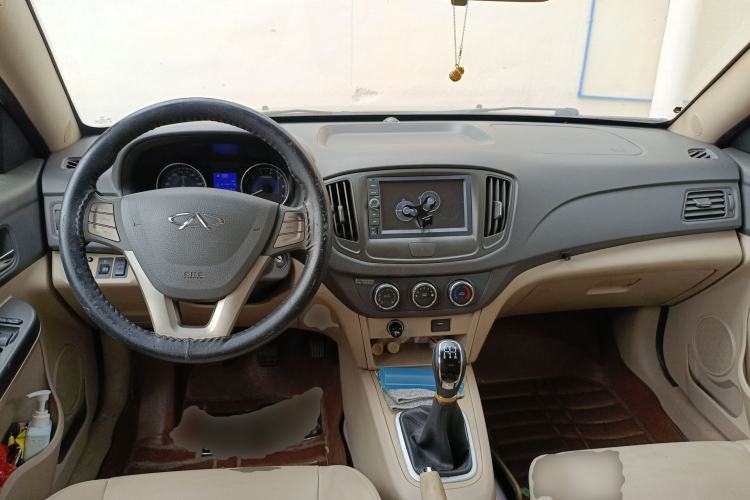 Used Chery E5 2014 1.5L Manual Youyue Model Center Console
