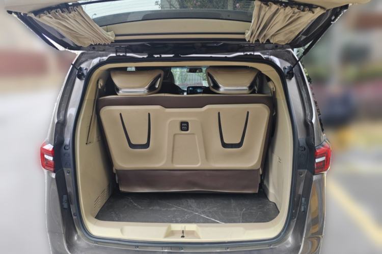 Used Buick GL8 2023 Land Executive Class 652T Luxury Model