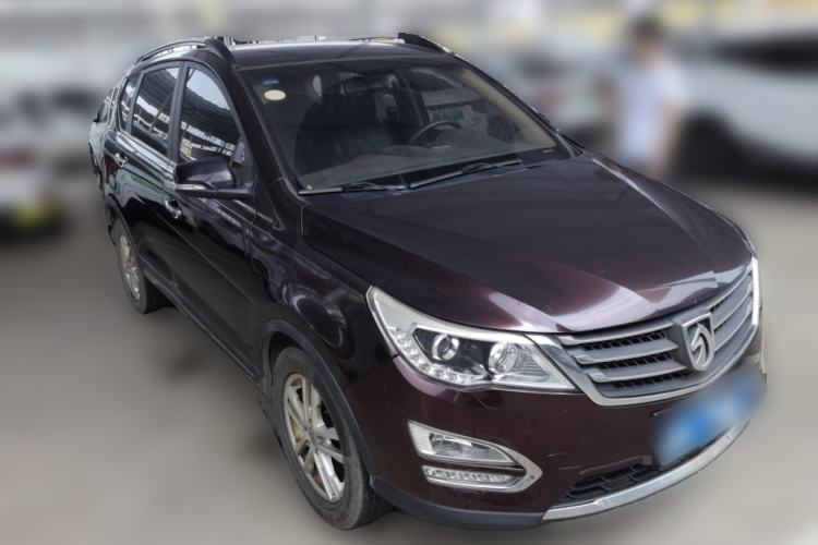 Used Baojun 560 2015 1.8L Manual Elite Edition
