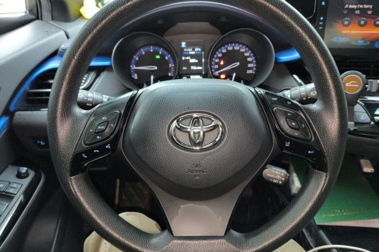 Used Toyota C-HR 2018 2.0L Leading with Sunroof China V Standard