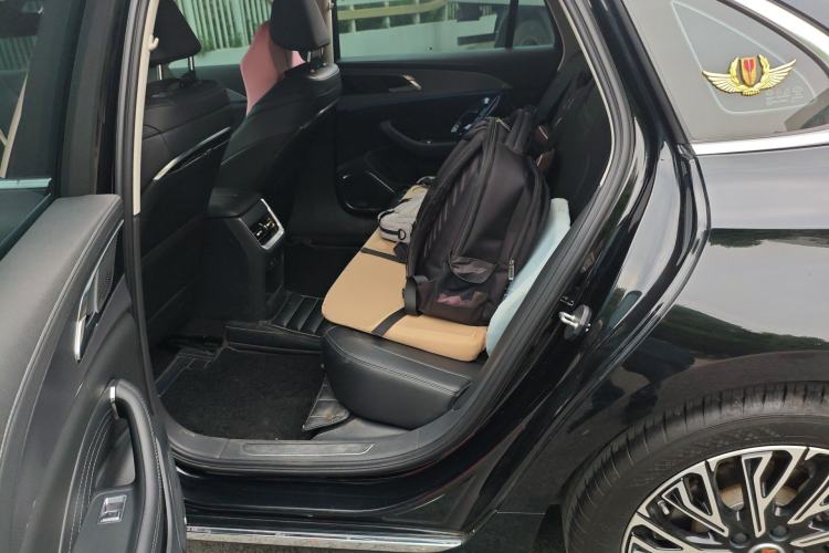 Used Hongqi H5 2024 2.0T Automatic Smart Connect Flagship Edition
