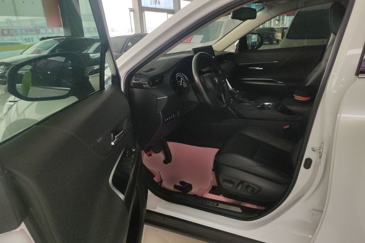 Used Toyota Harrier 2023 2.0L CVT Two-Wheel Drive Deluxe Edition