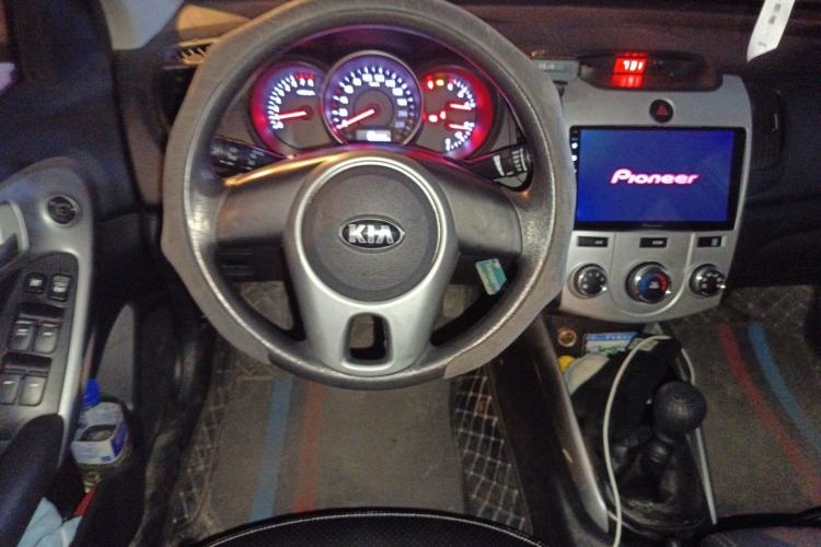 Used Kia Forte 2014 1.6L MT GL