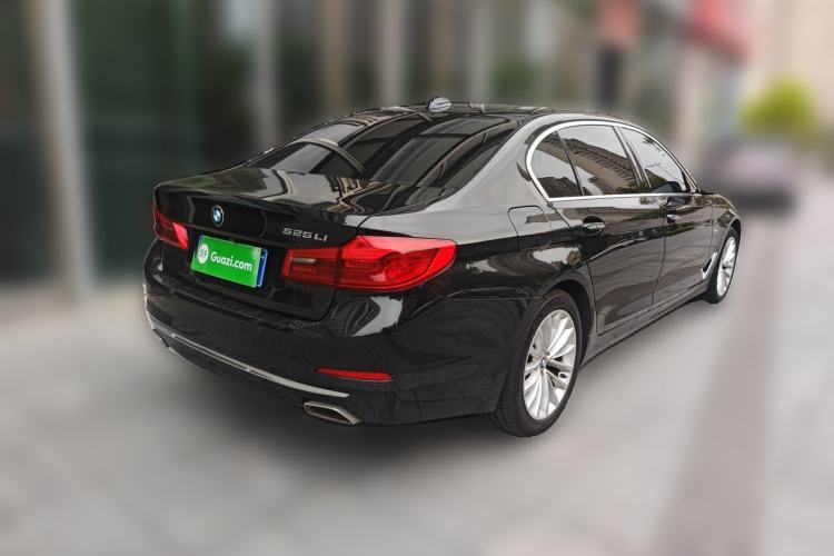 Used BMW 5 Series 2018 525Li Luxury Package Rear Right 45 Deg