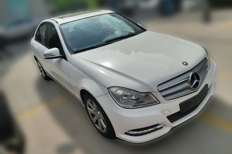 Used Mercedes-Benz C-Class 2013 C 180 CGI Classic Front Right 45 Deg