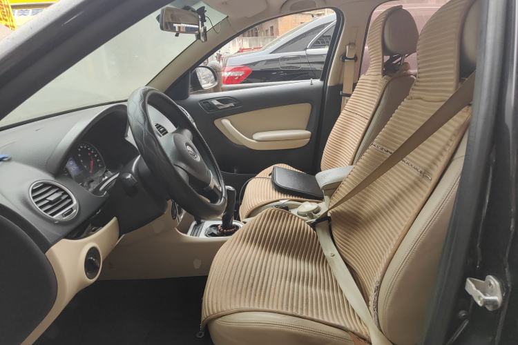 Used Volkswagen Lavida 2013 Classic 1.6L Manual Fashion Edition