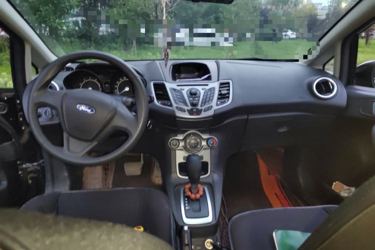 Used Ford Fiesta 2013 Hatchback 1.5L Automatic Prestige Model Center Console