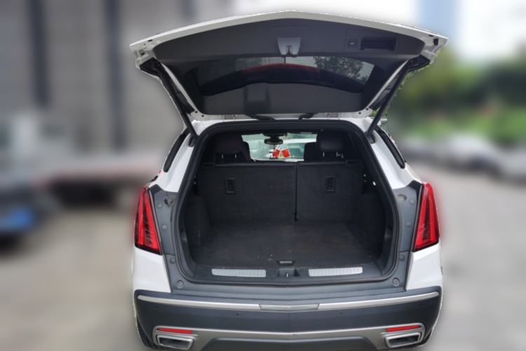 Used Cadillac XT5 2020 28T Luxury Version Trunk