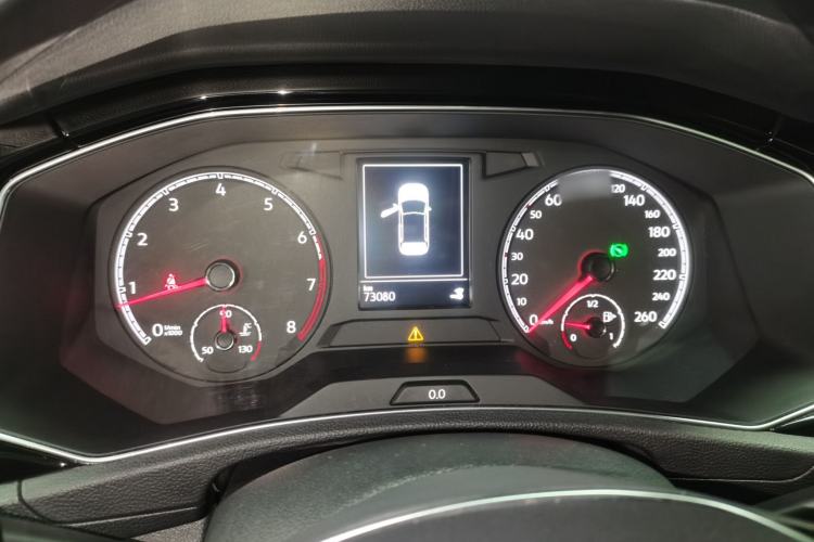 Used Volkswagen T-ROC 2018 280TSI DSG Four-Wheel Drive Comfort Version China V Standard
